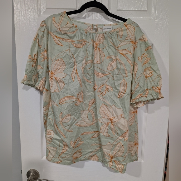 Ava & Viv Green and Orange Floral Short Sleeve Blouse in Size 1X - Picture 2 of 11